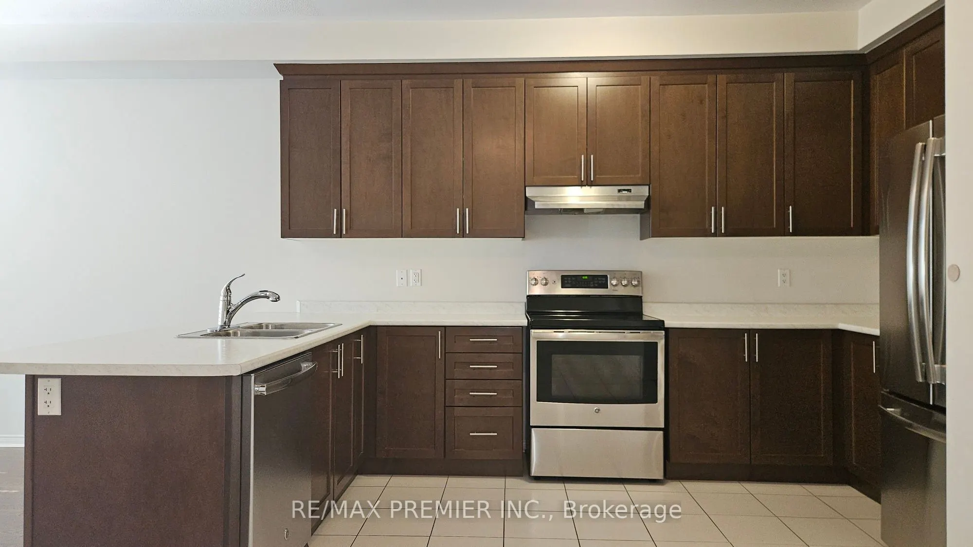 96 Fortis Crescent