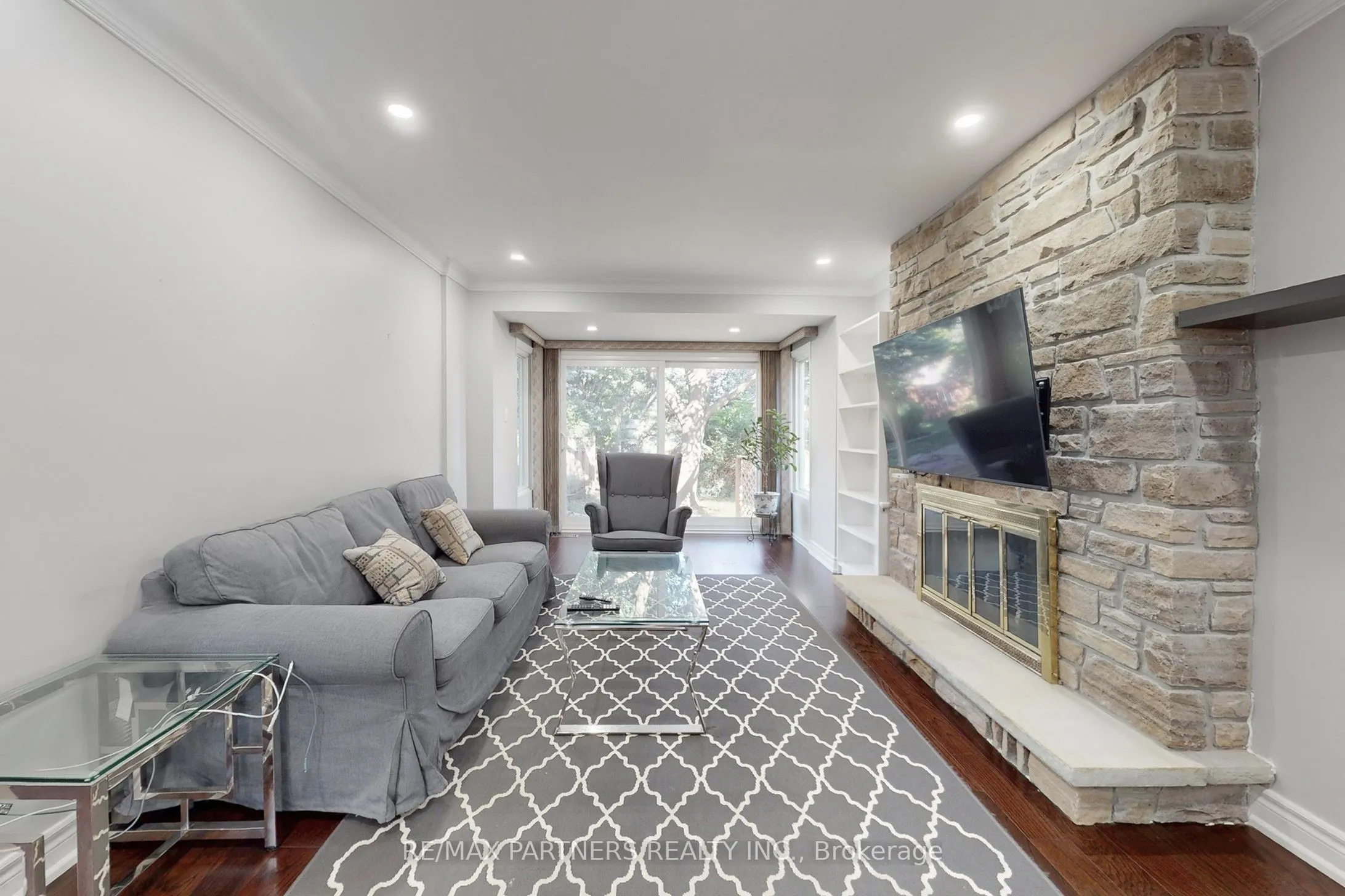 82 Ferndell Circle