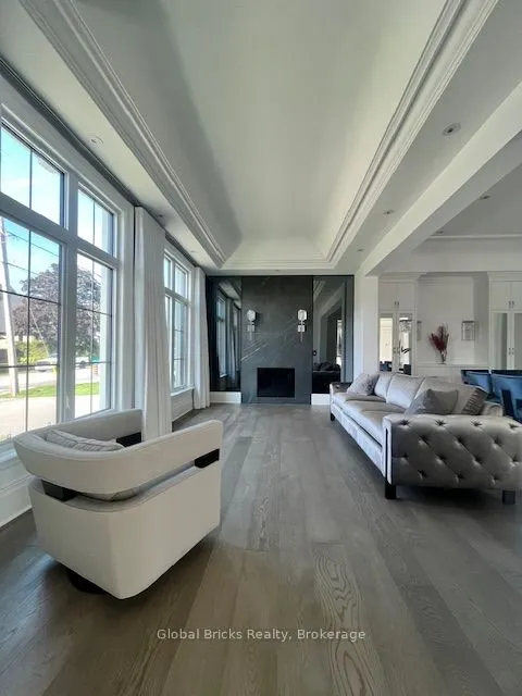 53 elizabeth Drive N