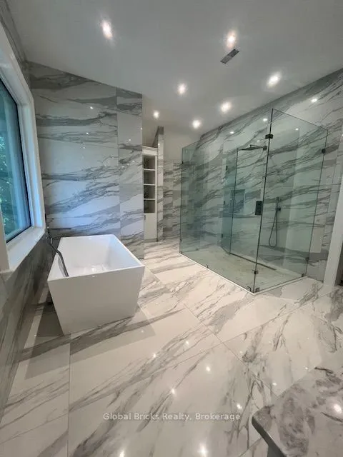 53 elizabeth Drive N