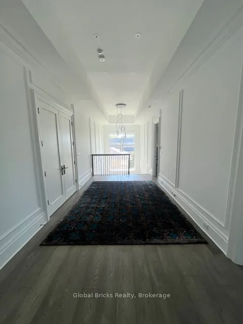 53 elizabeth Drive N