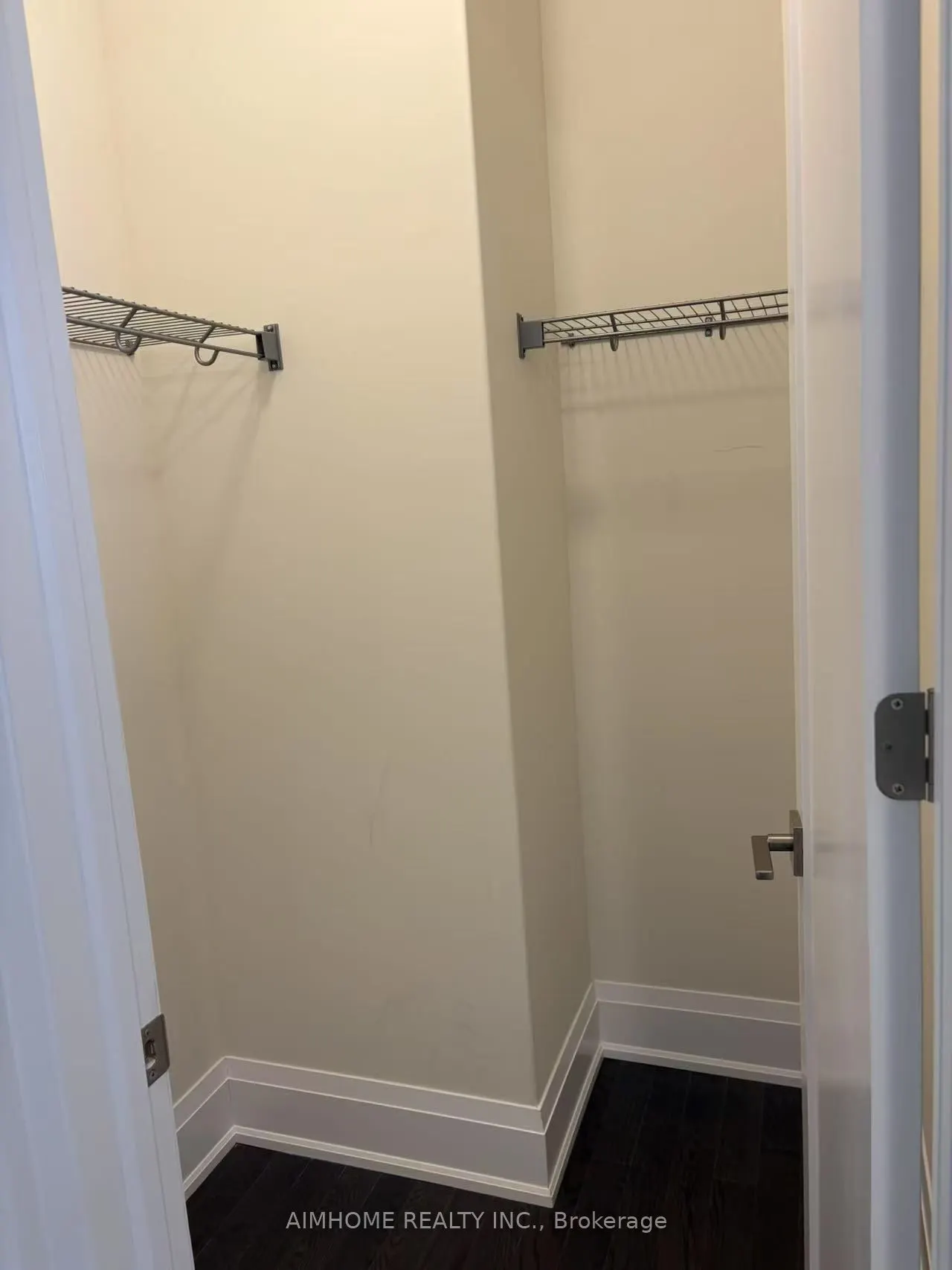 14 Cinquefoil Street, #ROOM4