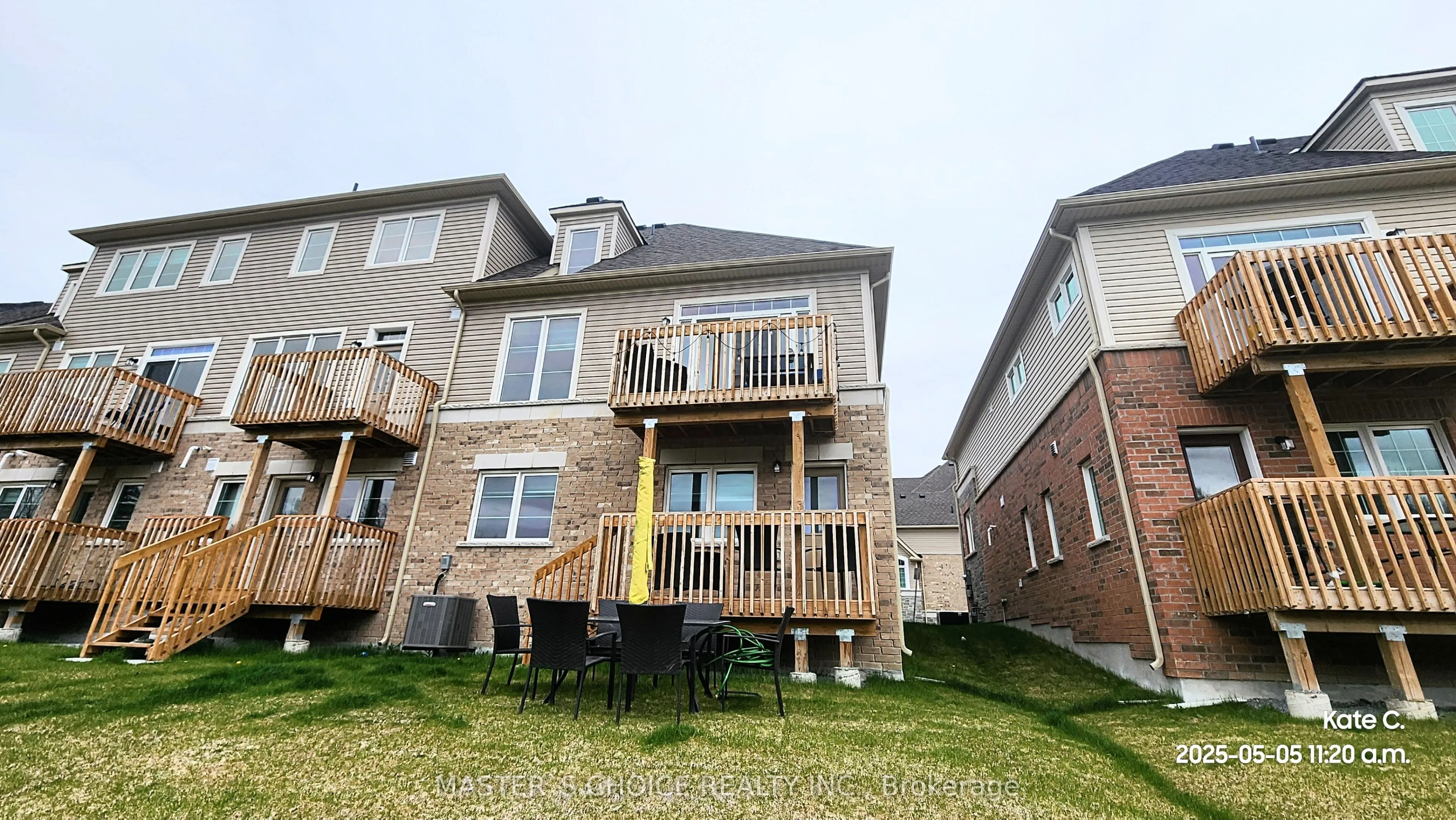 92 Lyall Stokes Circle