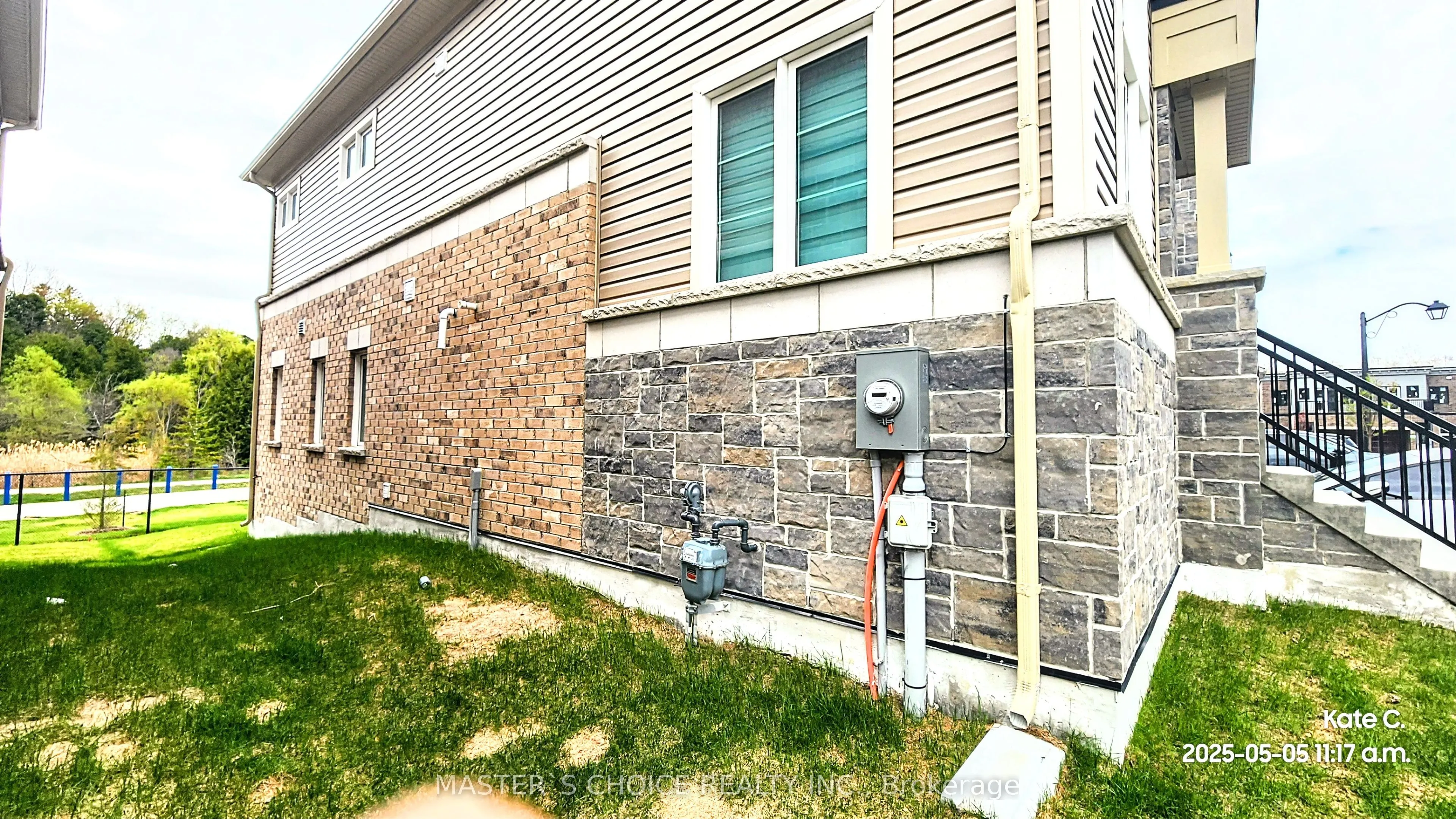 92 Lyall Stokes Circle