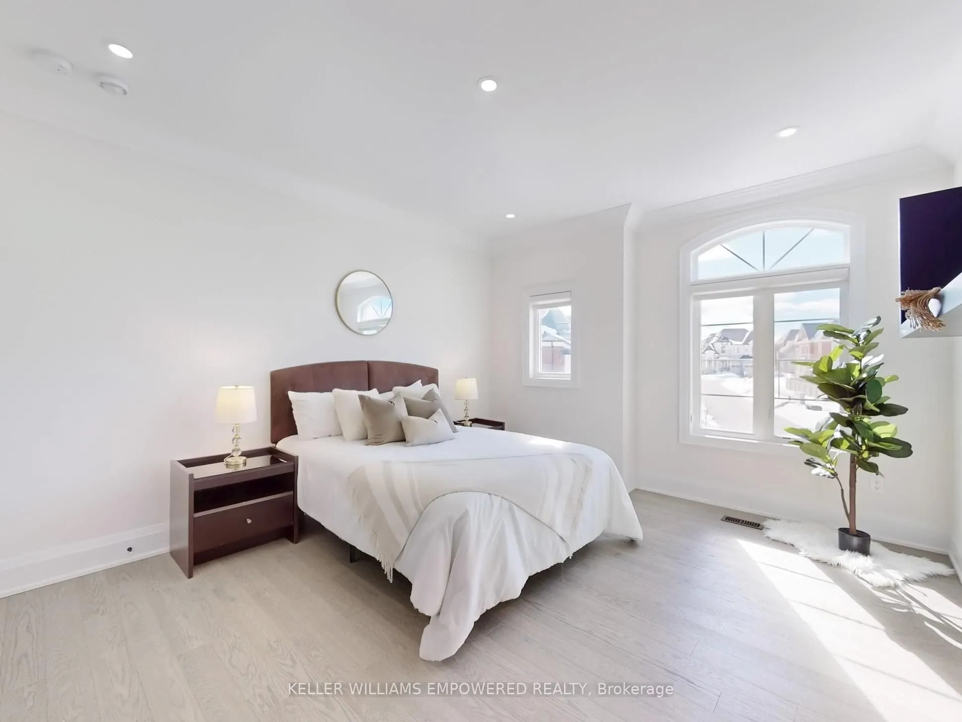 266 Touch Gold Crescent, #Main