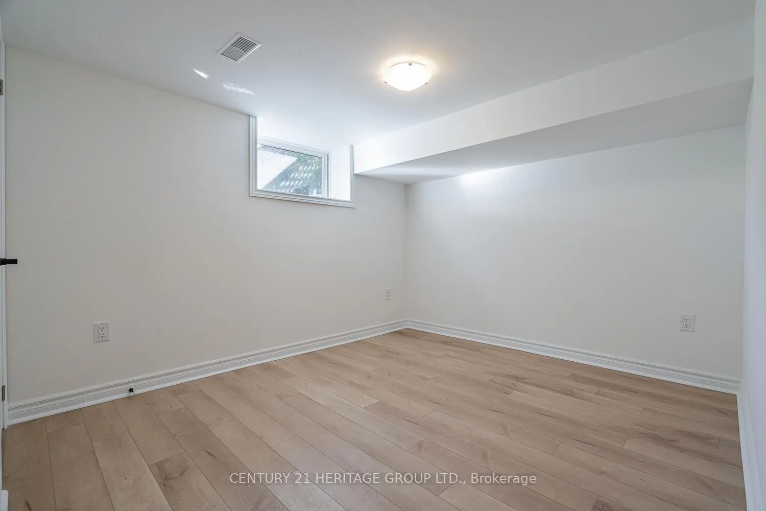 254 Demaine Crescent