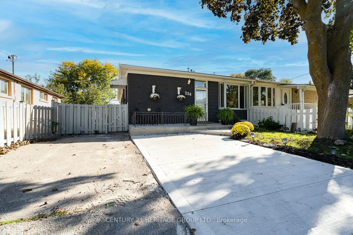 254 Demaine Crescent