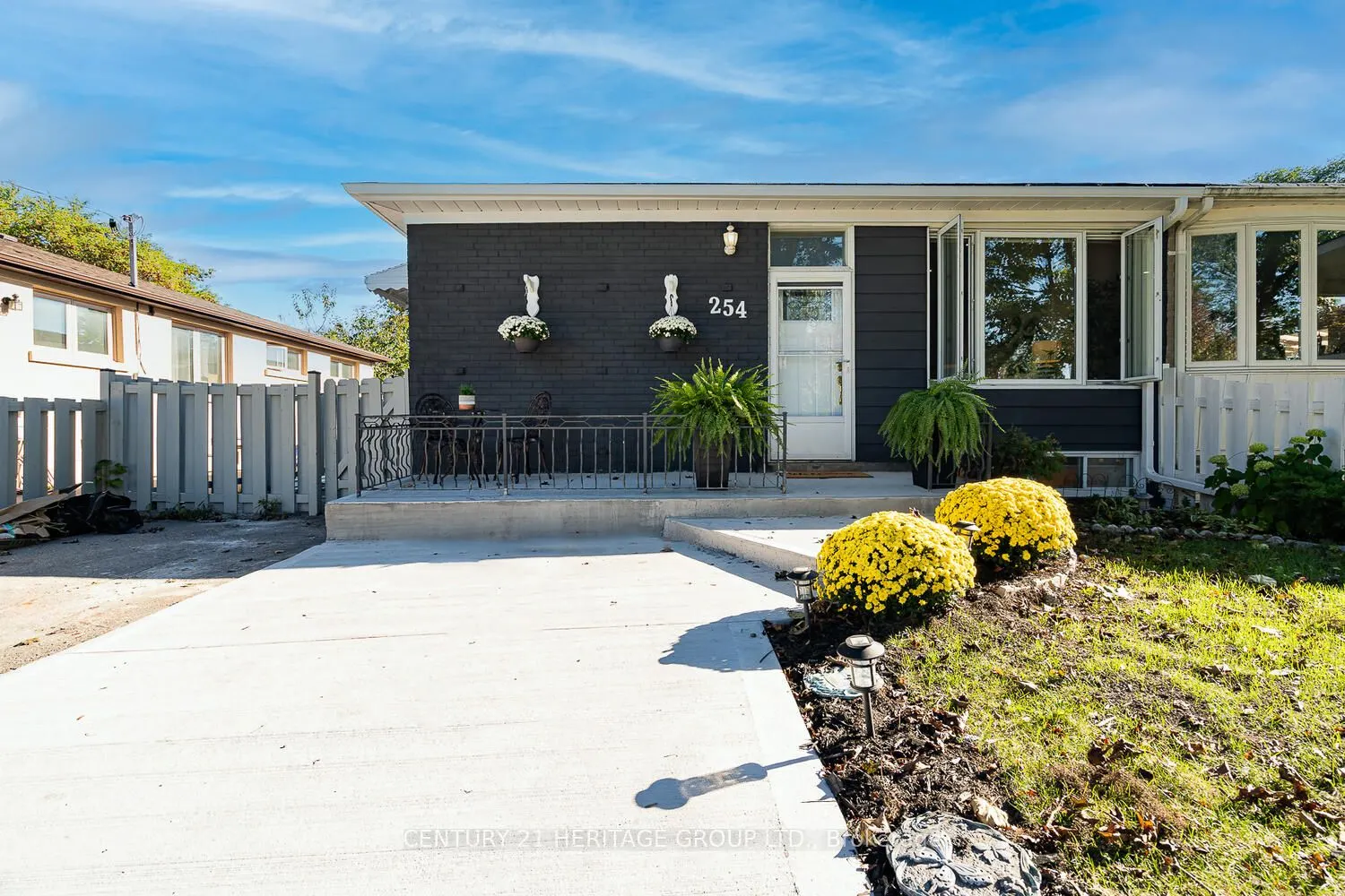 254 Demaine Crescent
