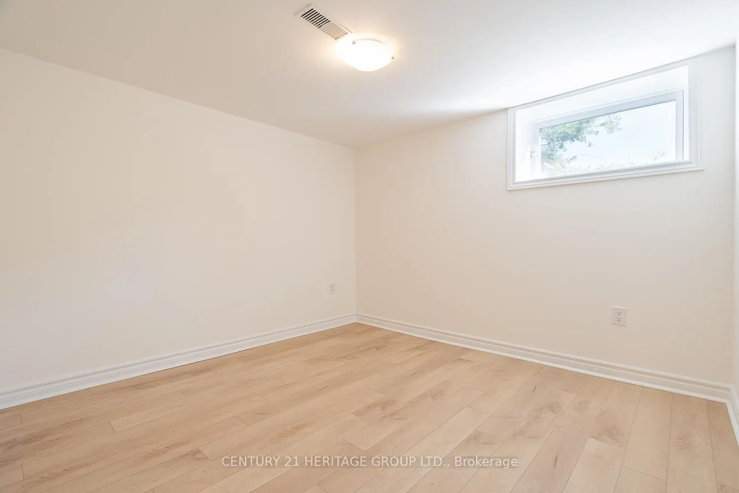 254 Demaine Crescent