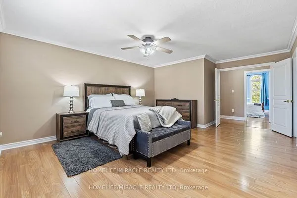 32 Albert Roffey Crescent