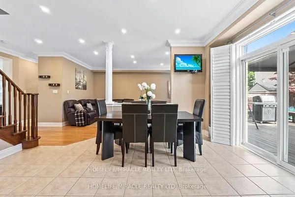 32 Albert Roffey Crescent