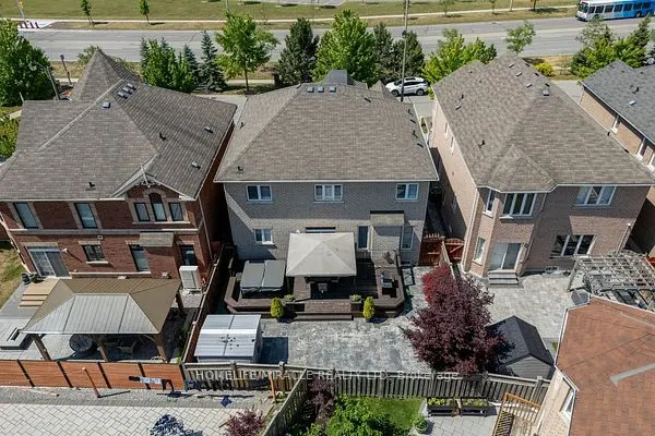 32 Albert Roffey Crescent