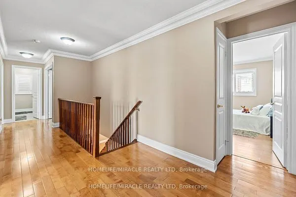 32 Albert Roffey Crescent