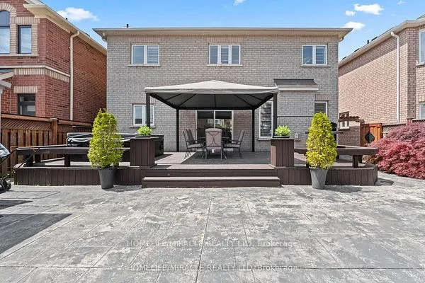 32 Albert Roffey Crescent