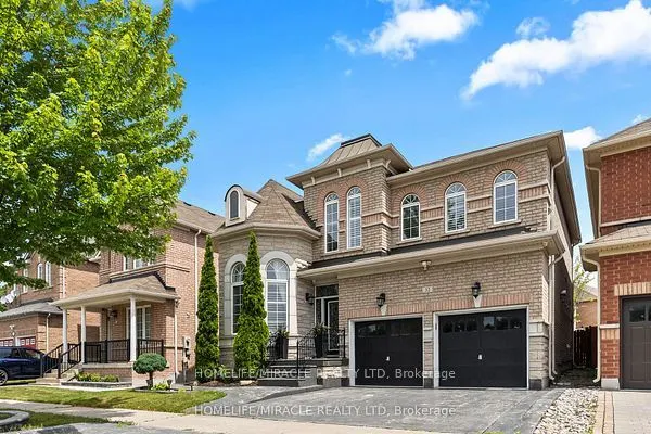 32 Albert Roffey Crescent