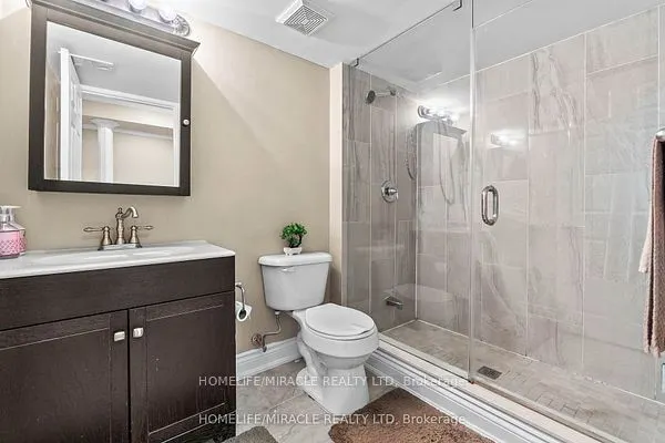 32 Albert Roffey Crescent