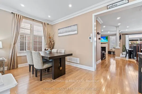 32 Albert Roffey Crescent
