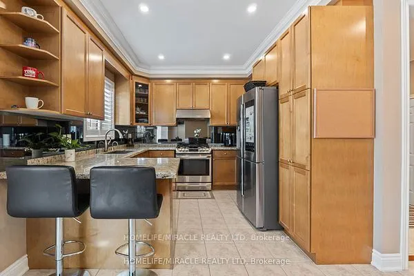 32 Albert Roffey Crescent