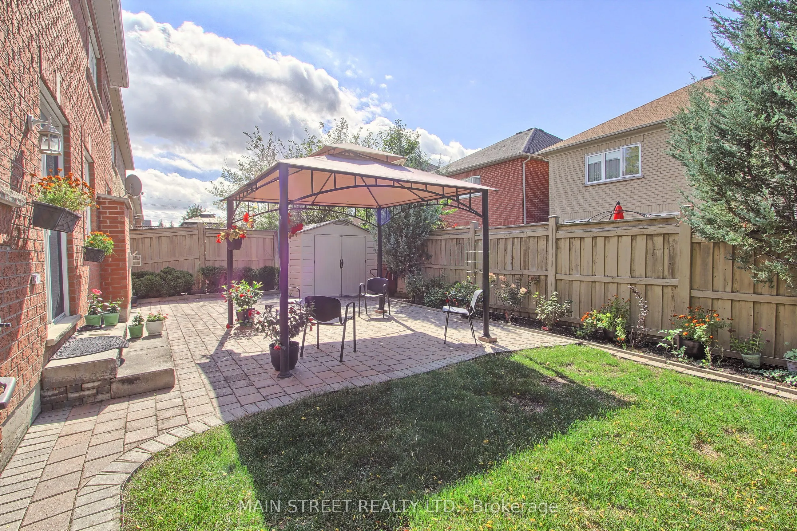 30 Conover Avenue N