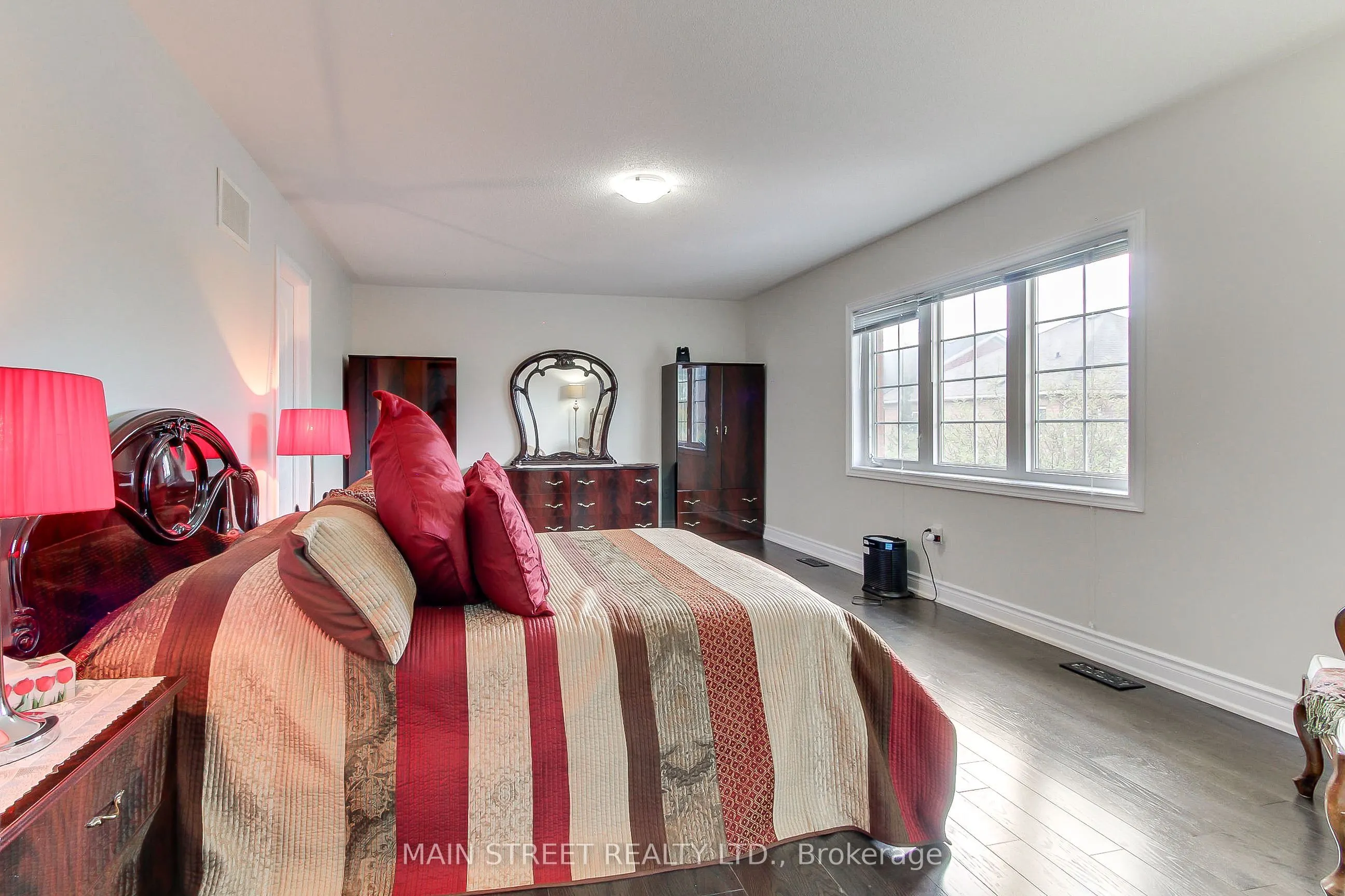 30 Conover Avenue N