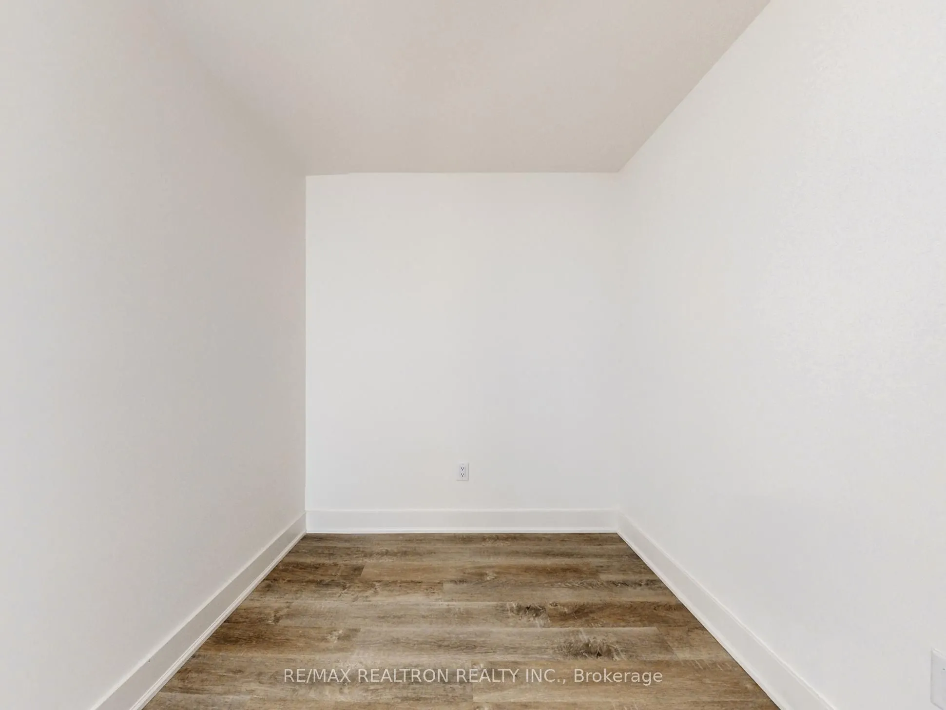 185 Deerfield Road, #415
