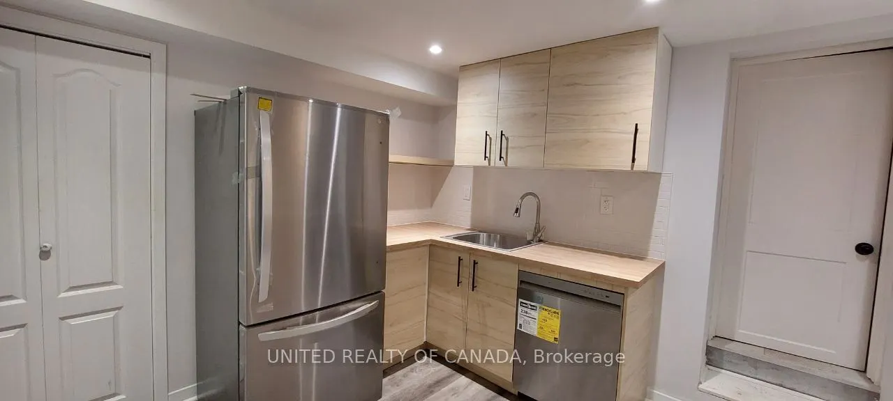 126 Weldrick Rd Road W, #Lower