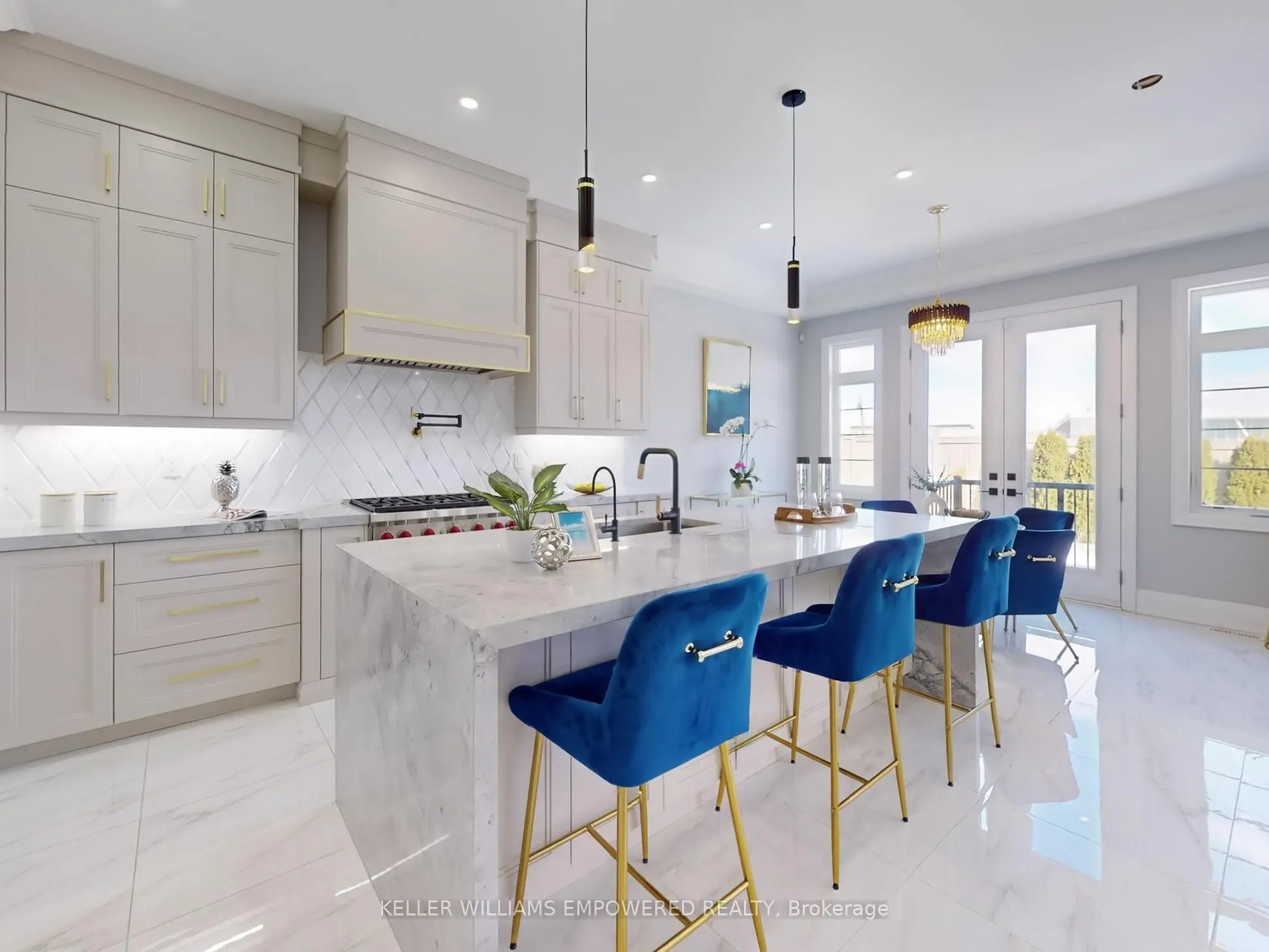 266 Touch Gold Crescent