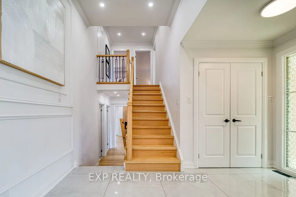 11 Lillian Avenue