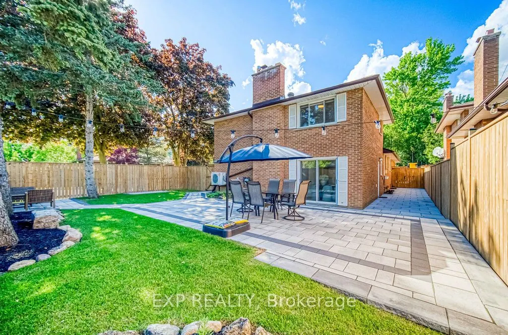 11 Lillian Avenue