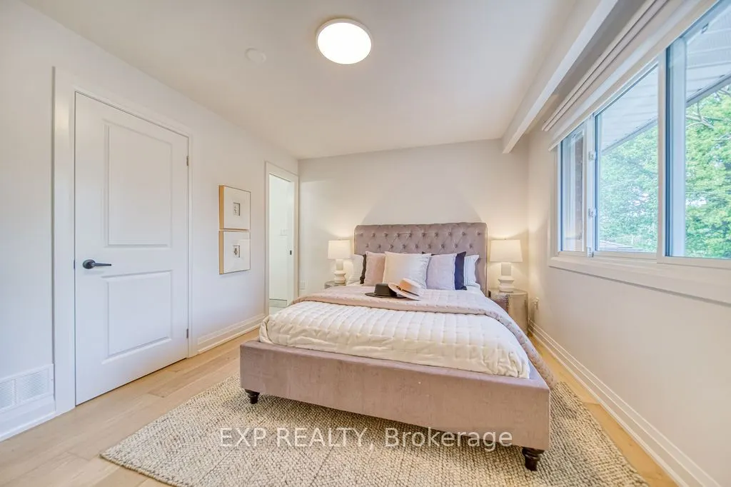 11 Lillian Avenue