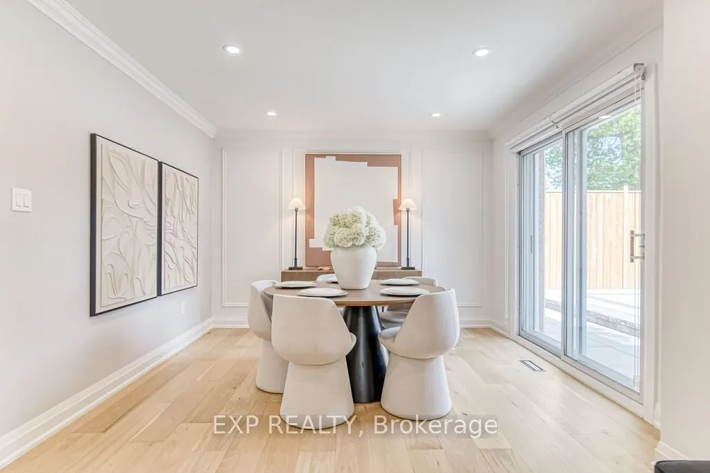 11 Lillian Avenue