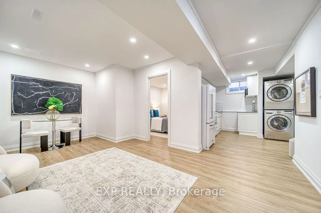 11 Lillian Avenue