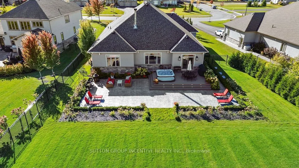 327 Sunnybrae Avenue
