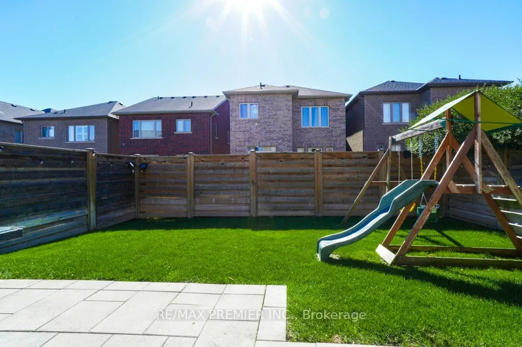 15 Kincardine Street