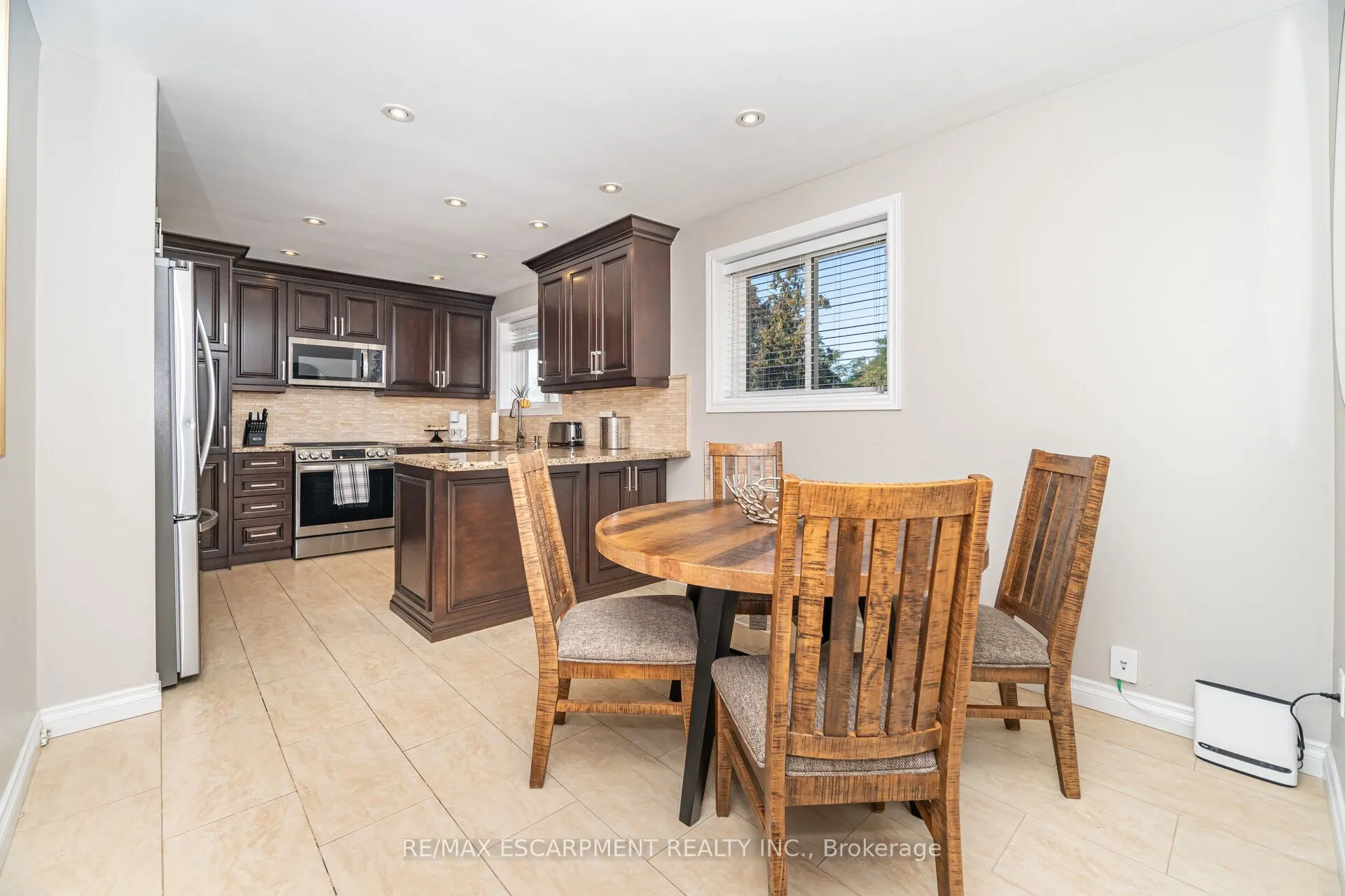154 Rainbow Drive