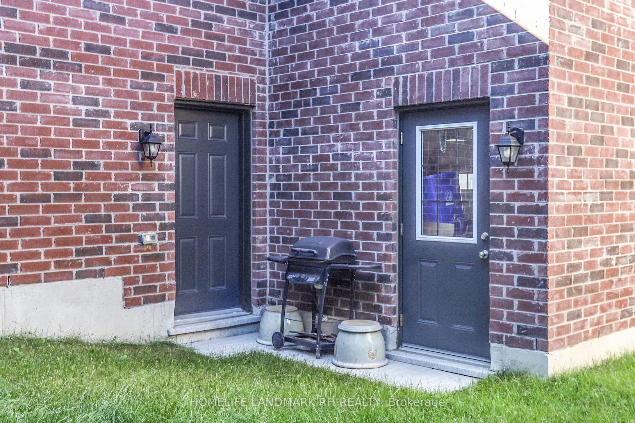 25 John Rolph Street