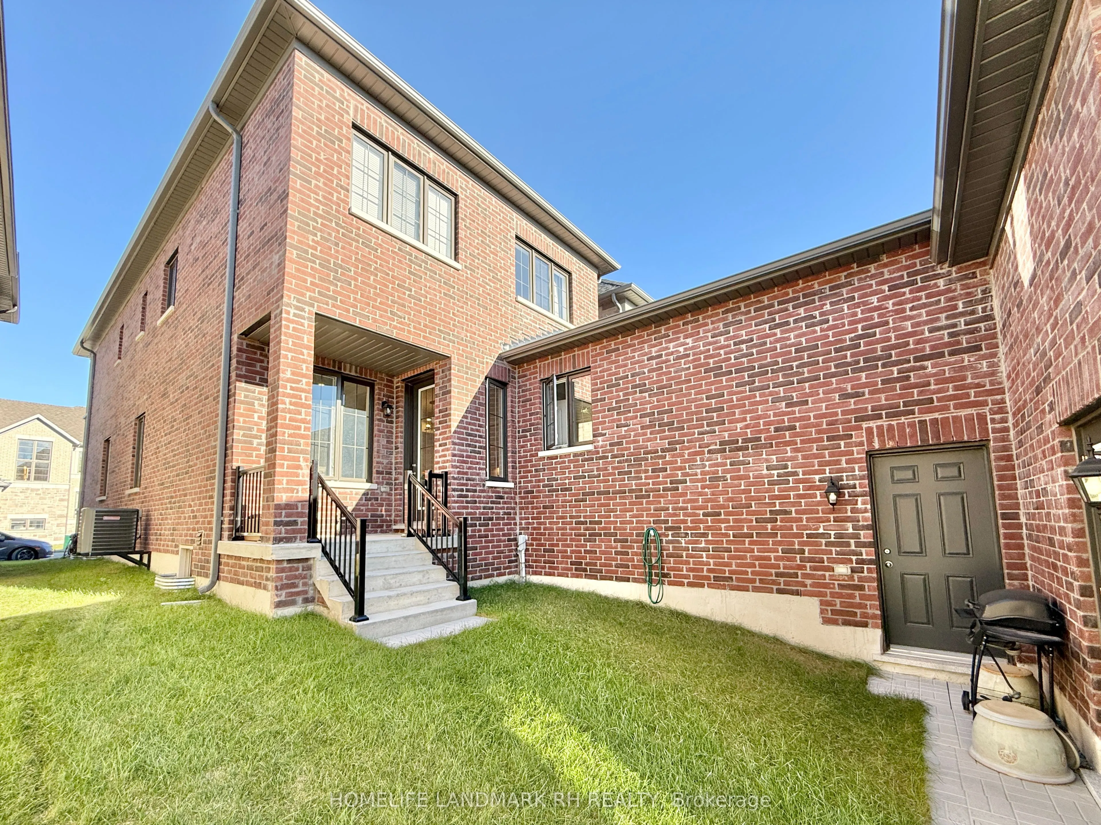25 John Rolph Street