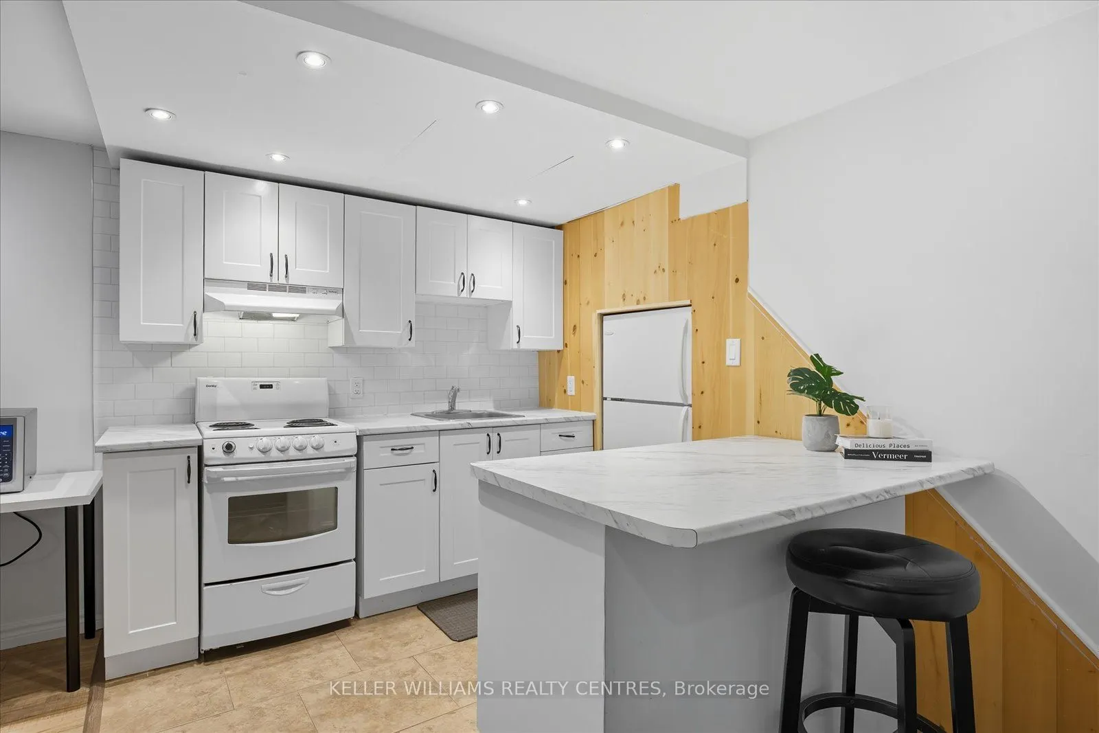 916 Elgin Street