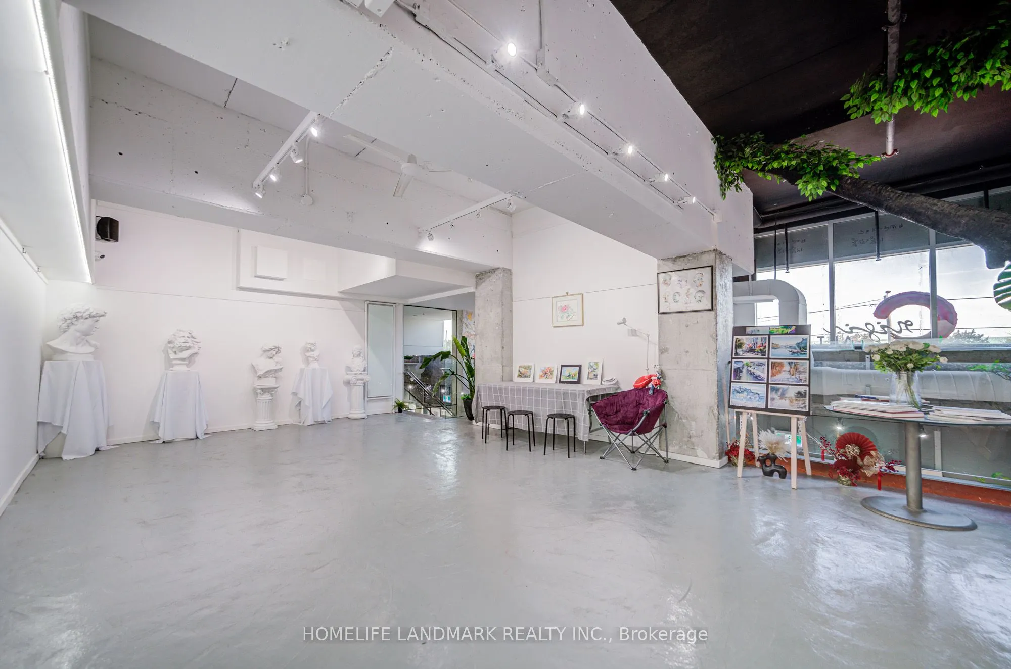 4602 Steeles Avenue E, #R 3