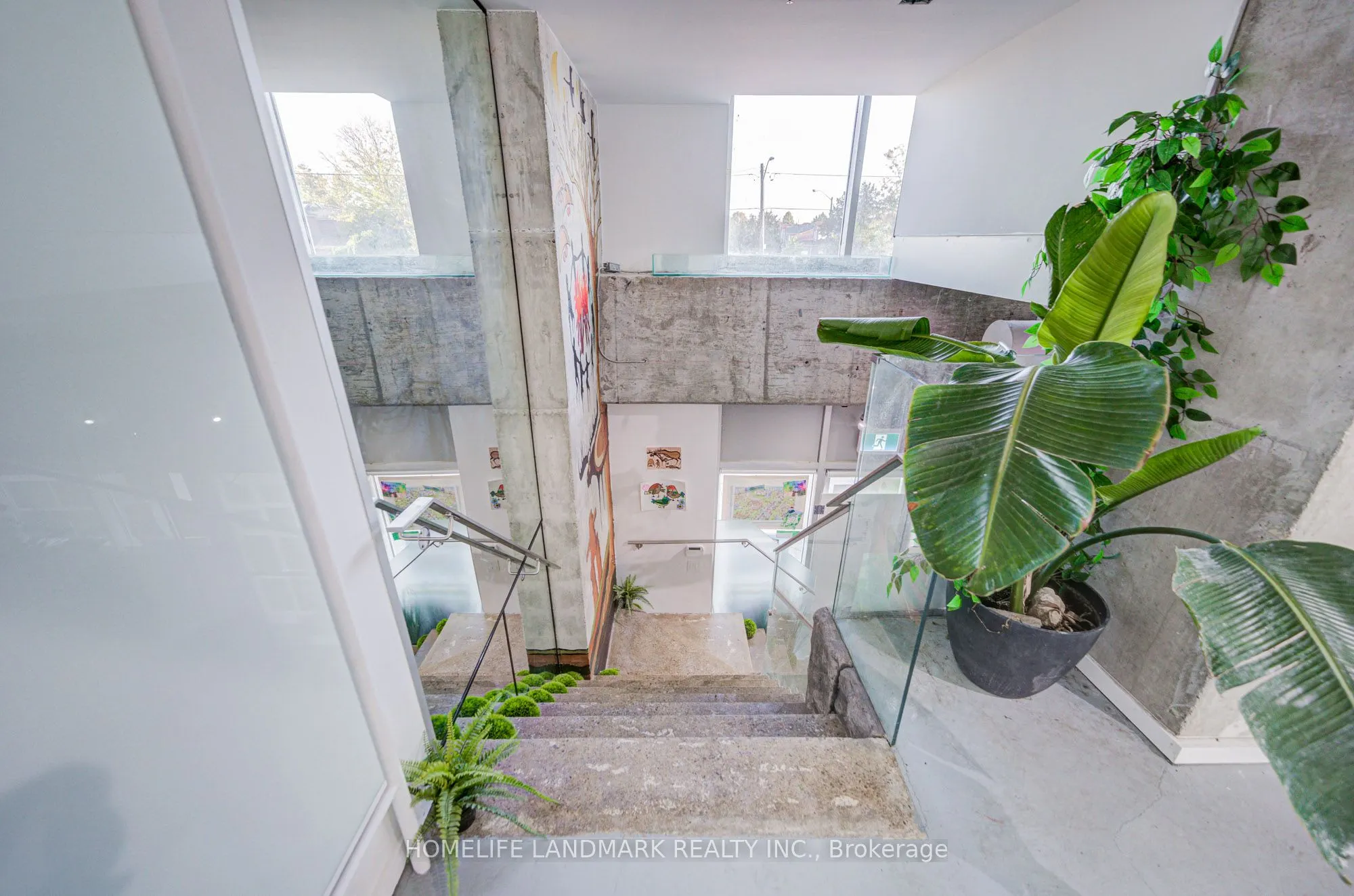 4602 Steeles Avenue E, #R 3