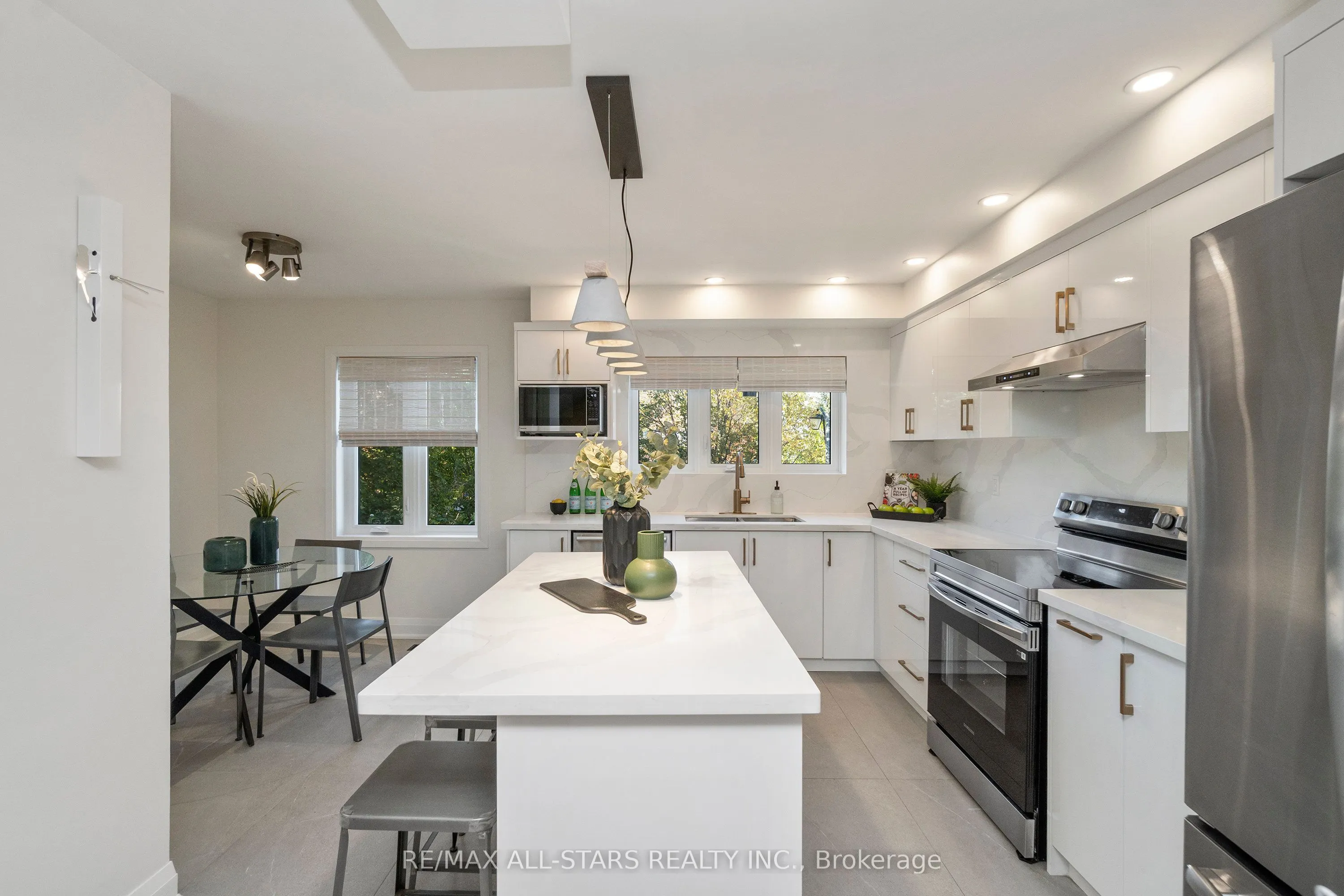 21 Rougehaven Way, #10