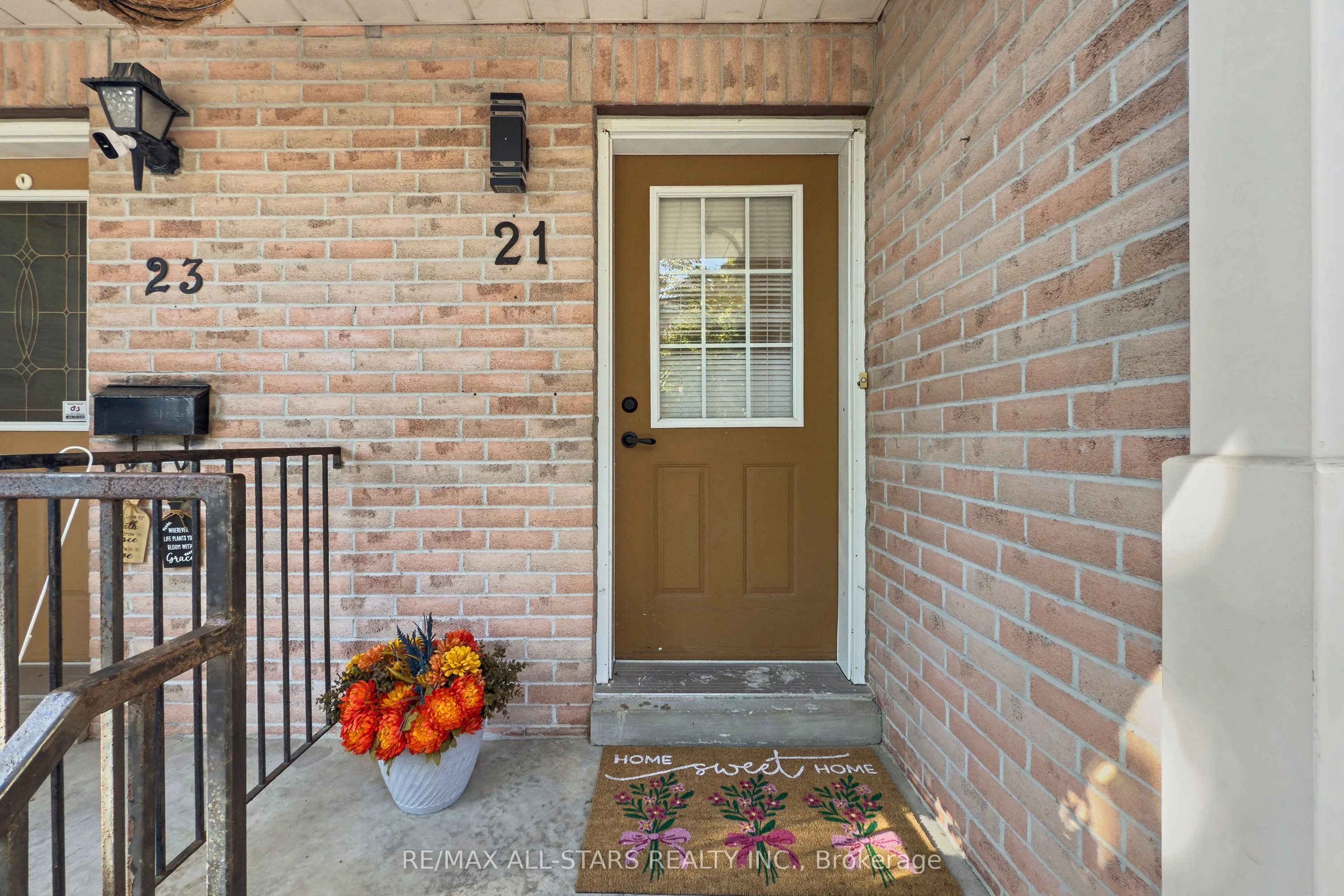 21 Rougehaven Way, #10