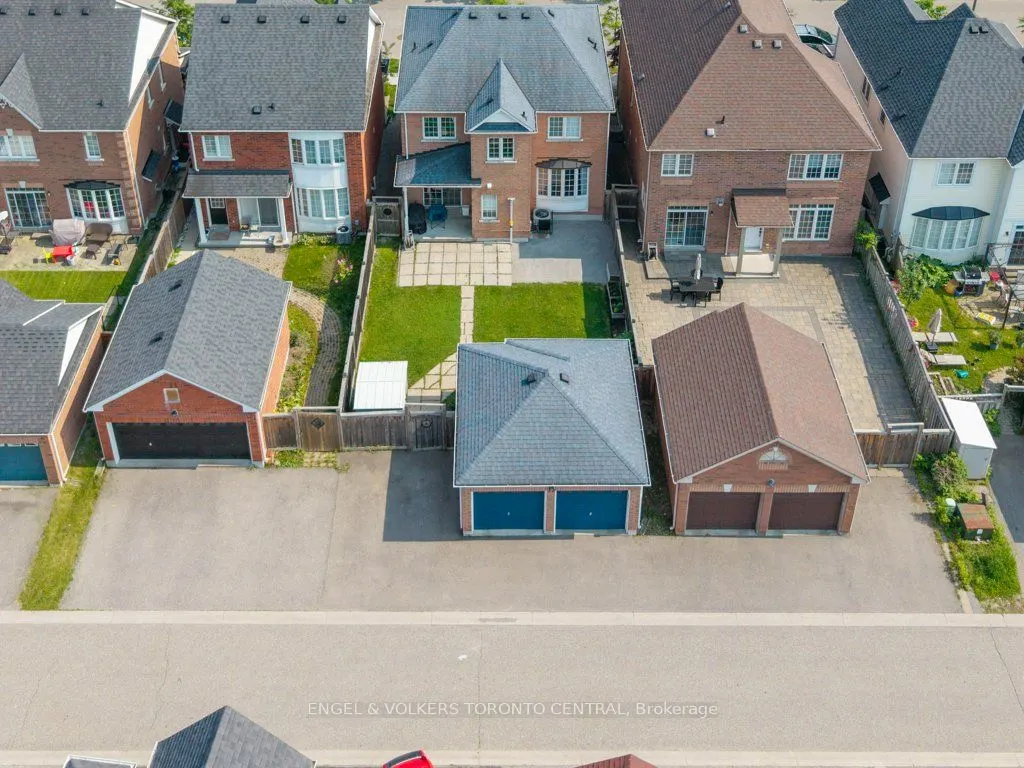 22 Donald Sim Avenue
