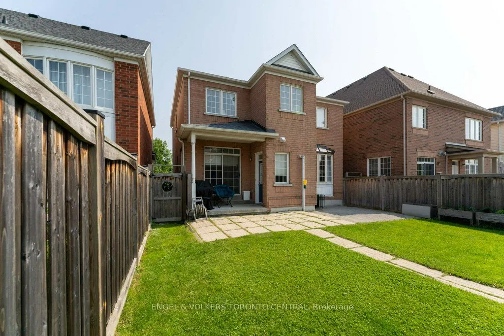 22 Donald Sim Avenue