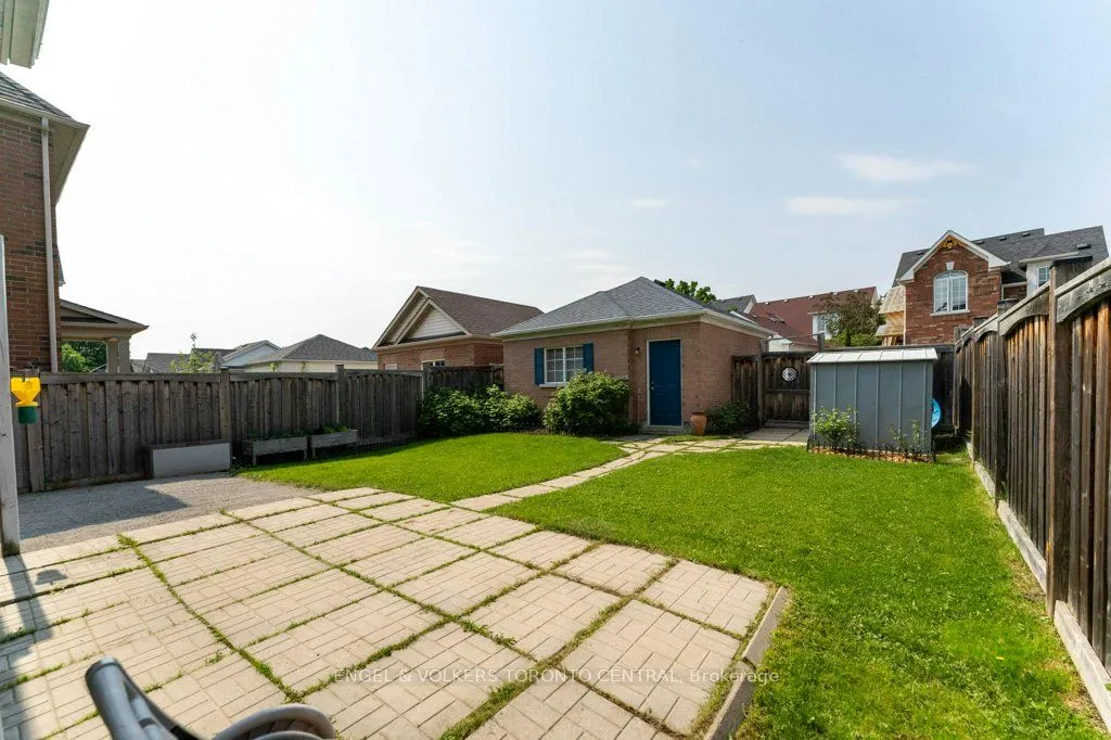 22 Donald Sim Avenue