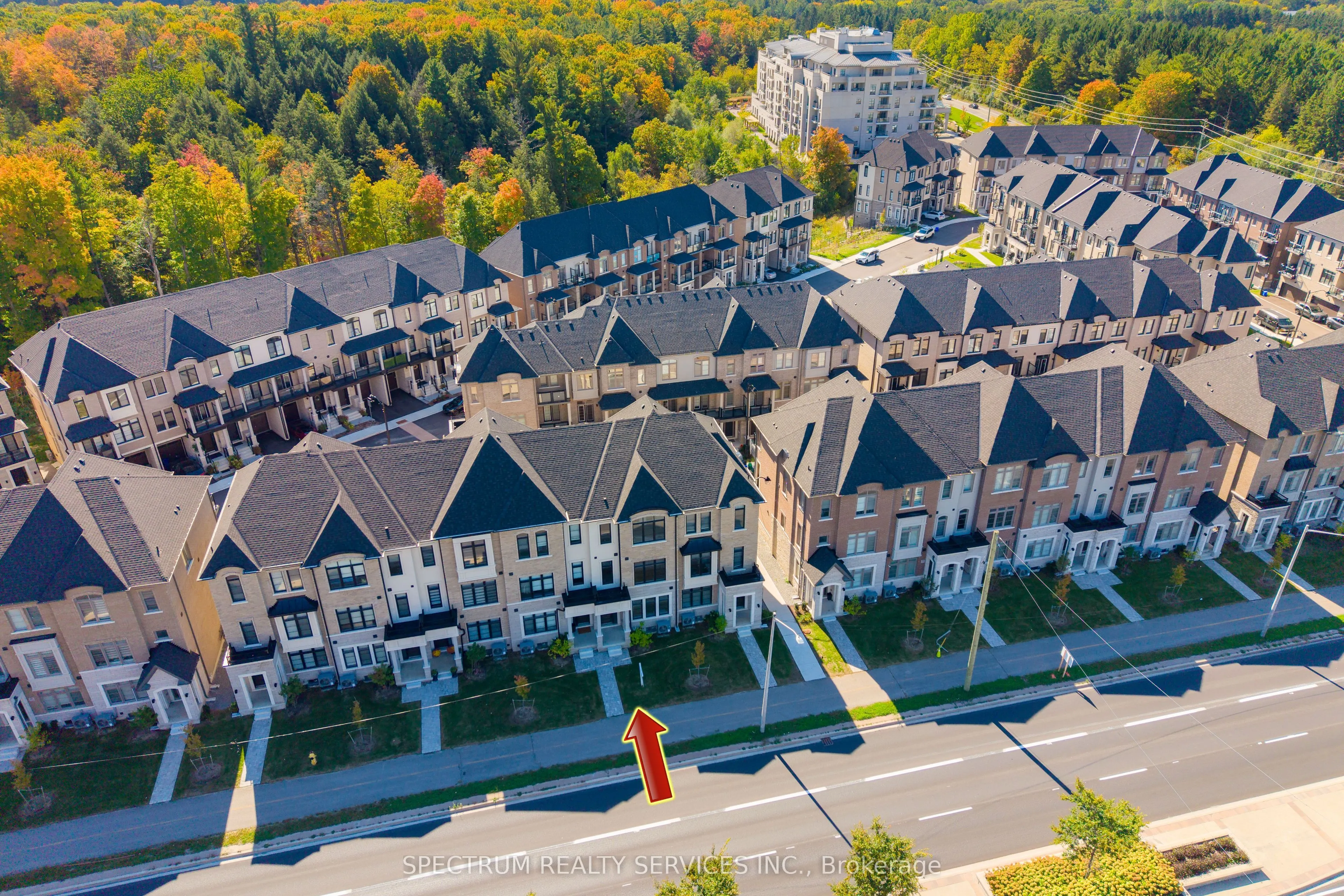 74 De La Roche Drive
