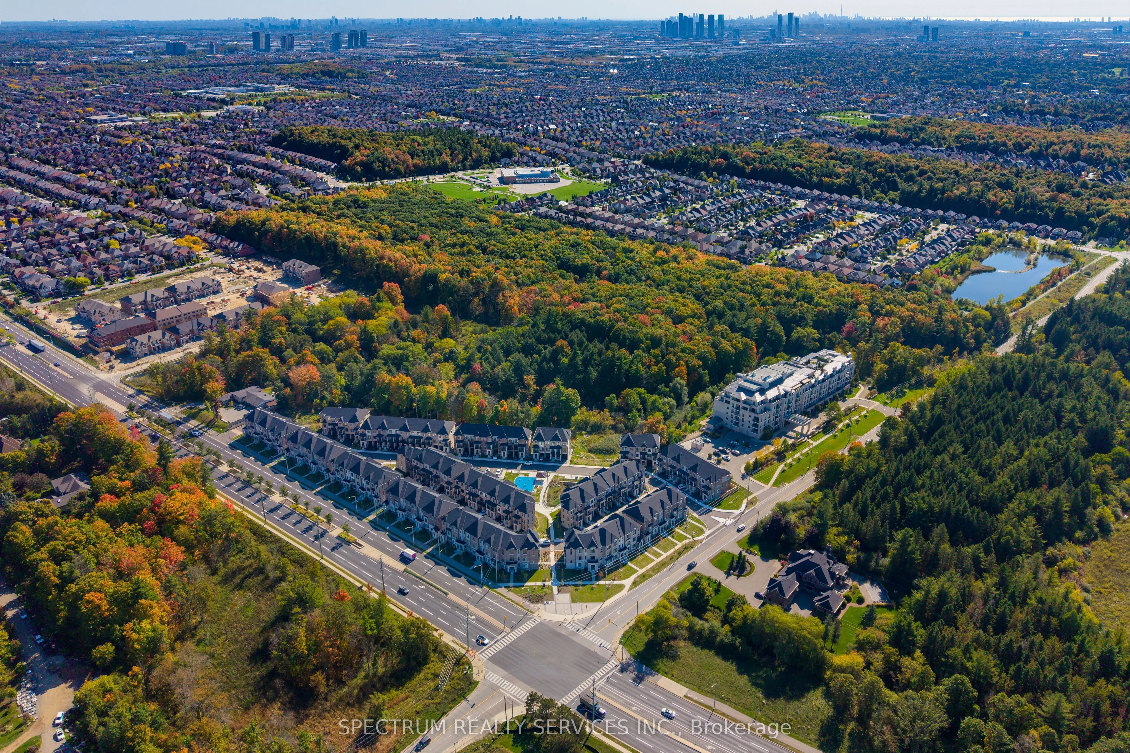 74 De La Roche Drive