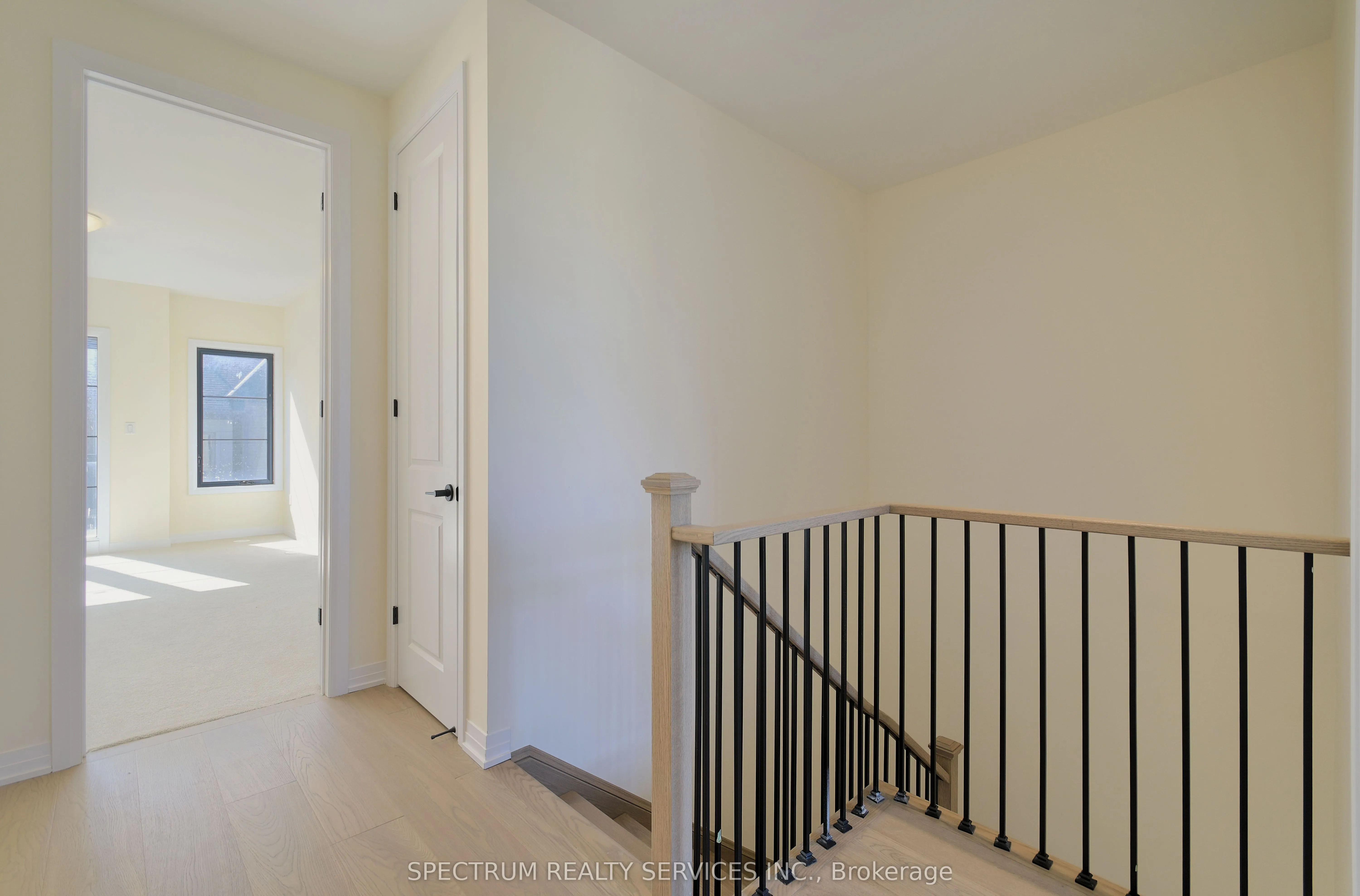 74 De La Roche Drive