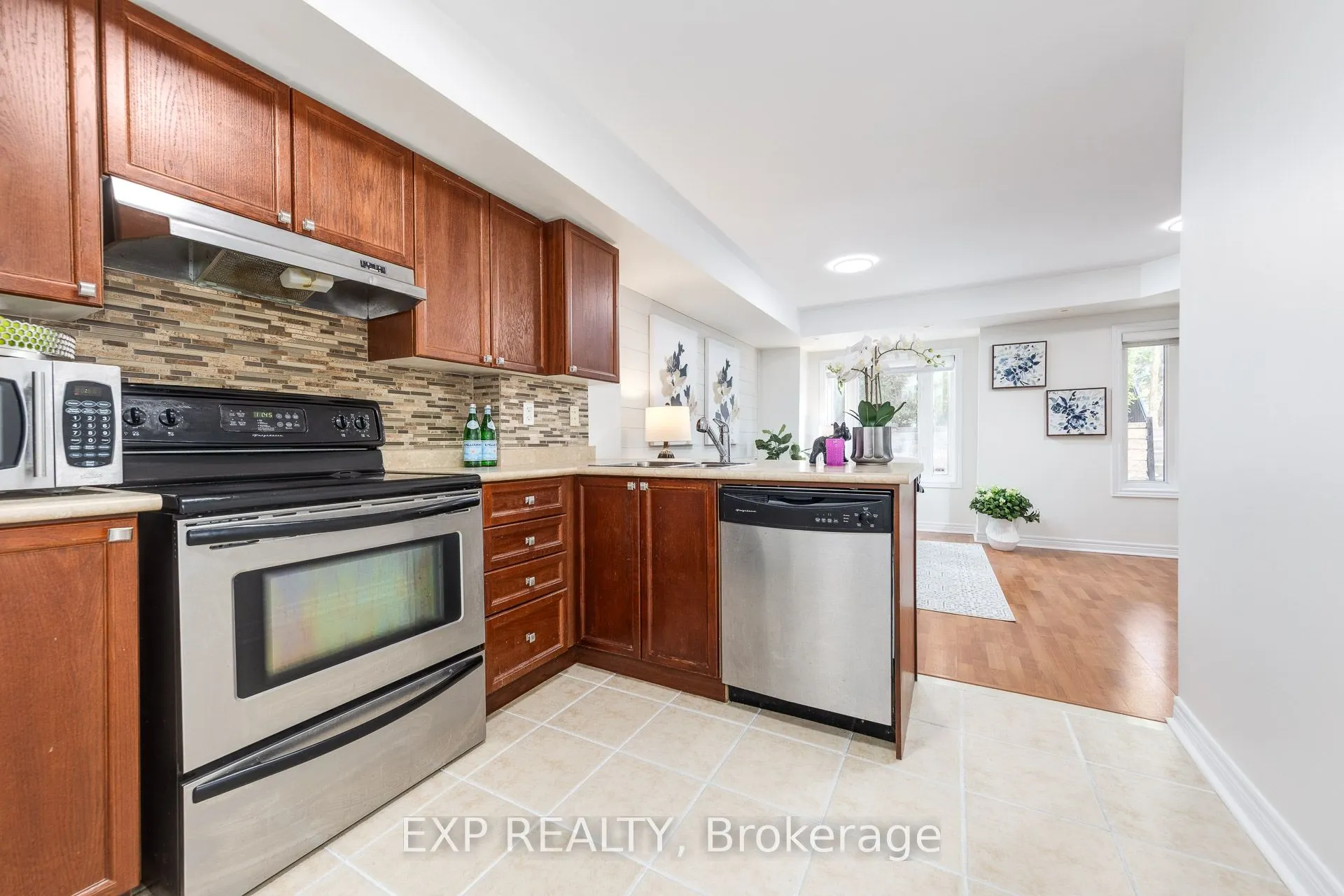 306 John Street, #158