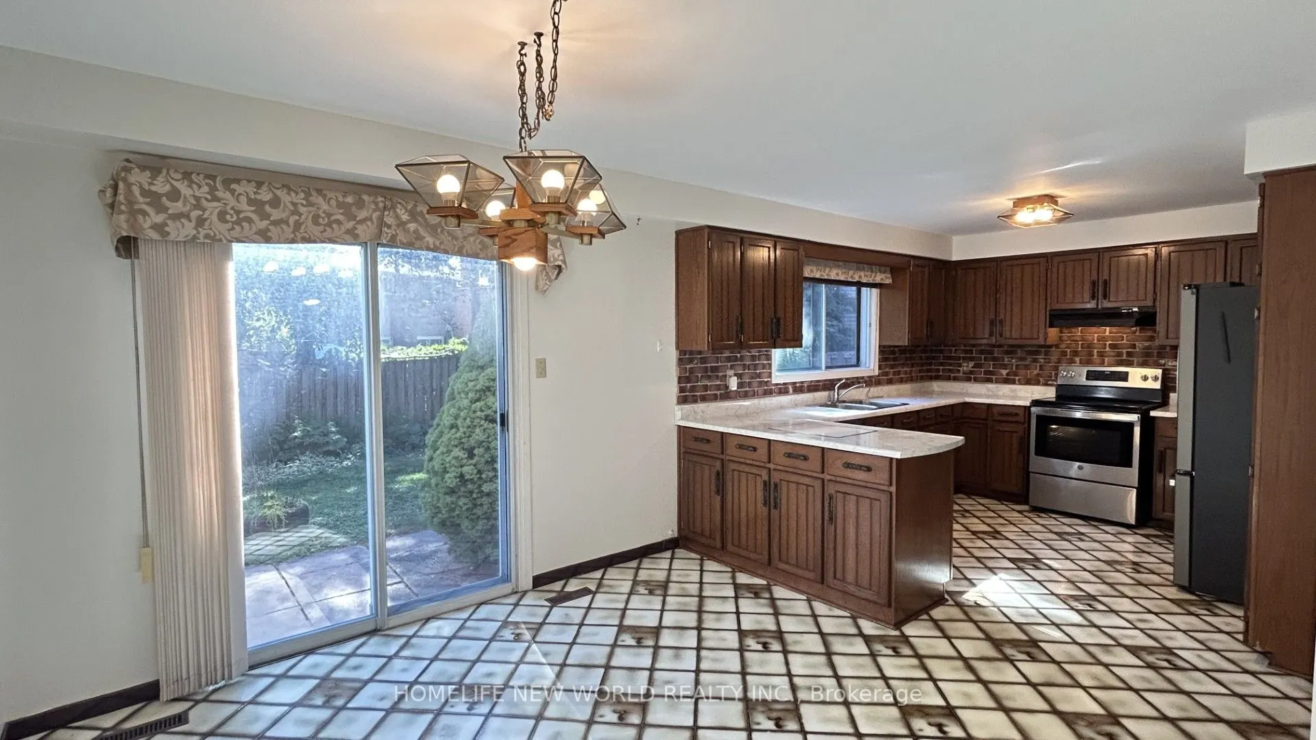 93 Willowbrook Road